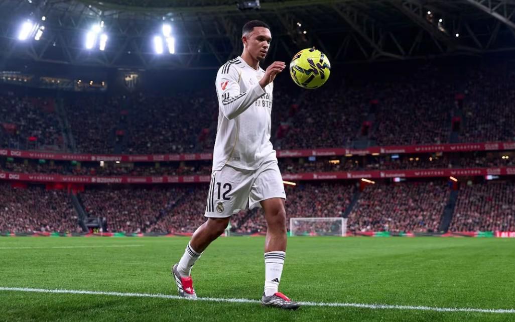 kaiyun-阿斯：皇马高度信任阿诺德，阿韦洛亚和他谈话是传达支持