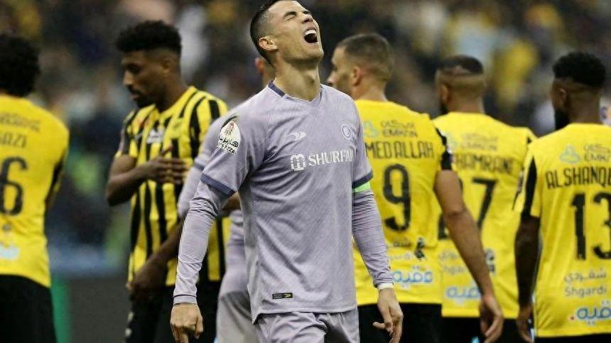 开云官网-费迪南德点出C罗在沙特的最大心魔：无冠恐成职业生涯遗憾